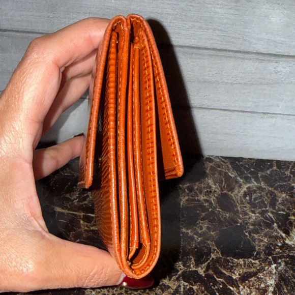 Louis Vuitton Epi Elise triple fold wallet - Picture 5 of 11